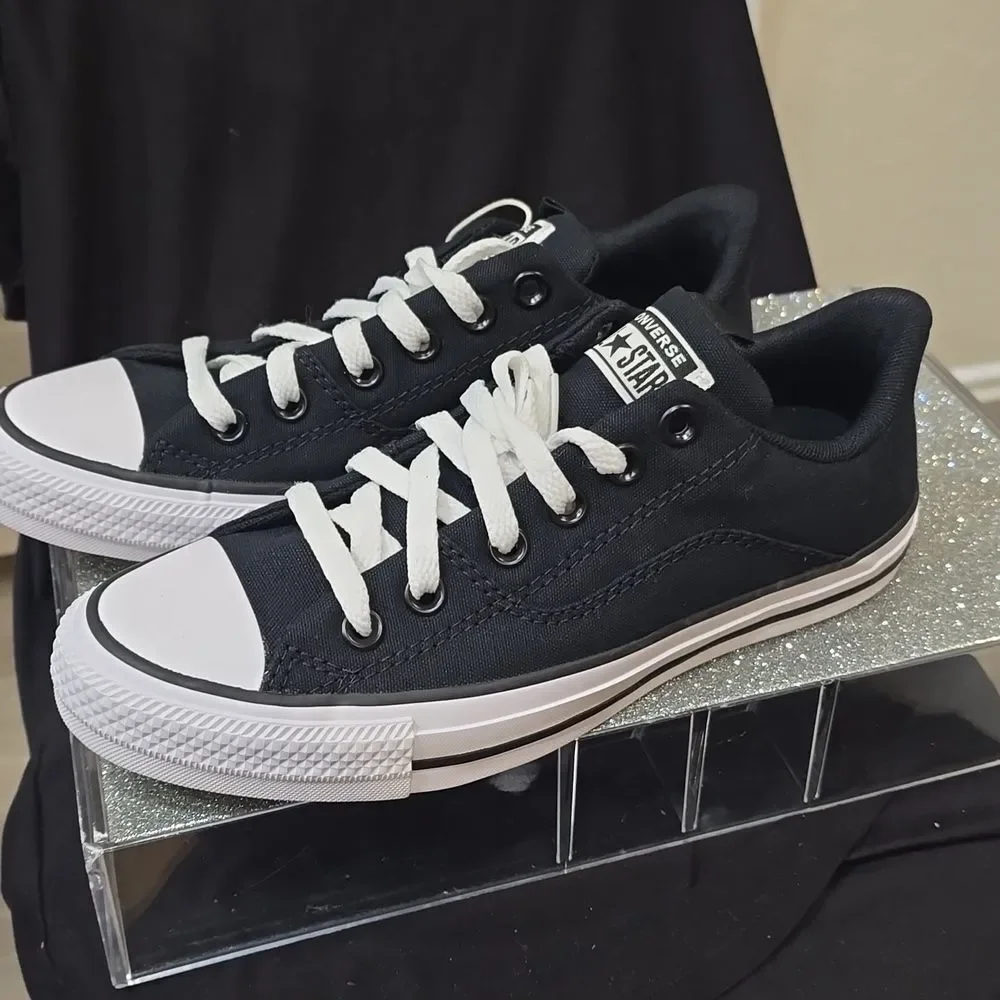 Converse Chuck Taylor All Star Madison Low Top Sneakers- Black
